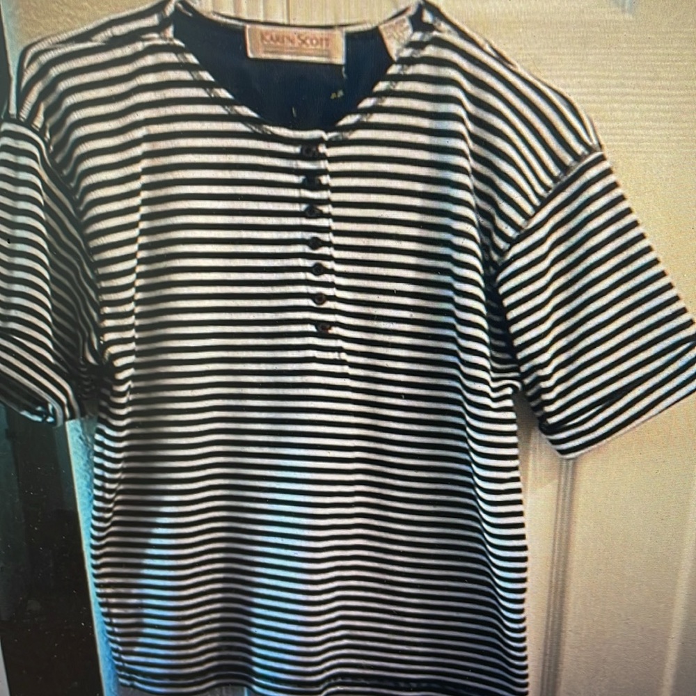 Karen Scott navy blue and white striped short sleeve top L